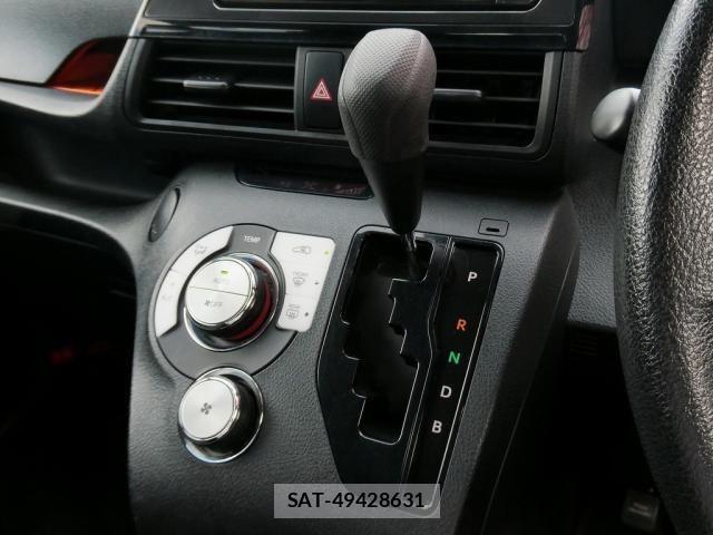 Toyota SIENTA 2020-10 7620088-25