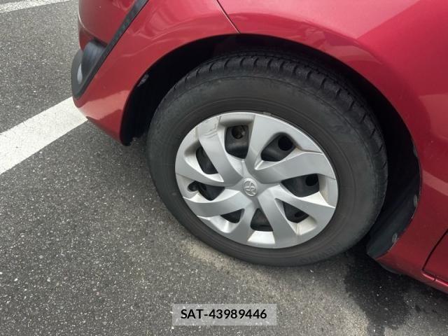 Toyota SIENTA 2016-02 7620108-10