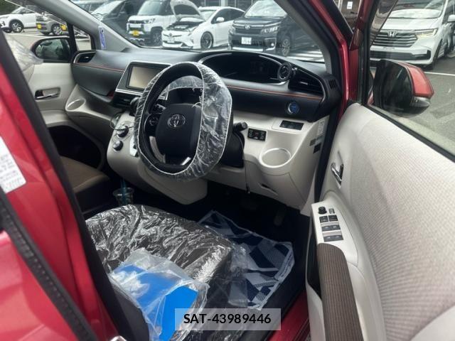 Toyota SIENTA 2016-02 7620108-12