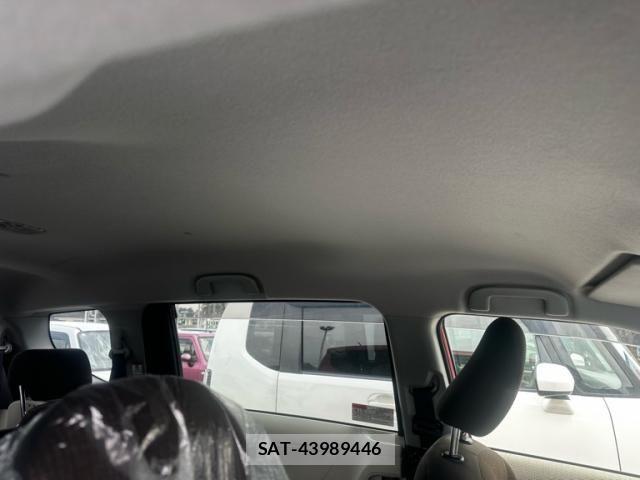 Toyota SIENTA 2016-02 7620108-15