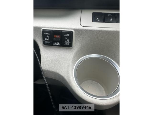 Toyota SIENTA 2016-02 7620108-18