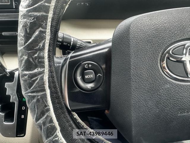 Toyota SIENTA 2016-02 7620108-21