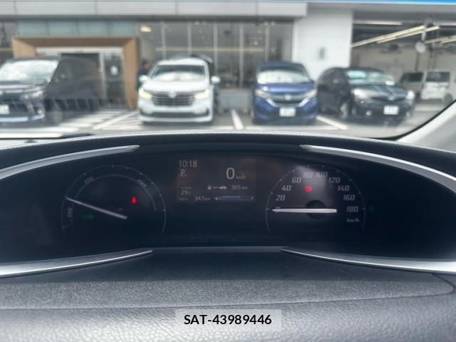 Toyota SIENTA 2016-02 7620108-22