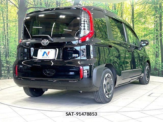 Toyota SIENTA 2024-01 7620057-17