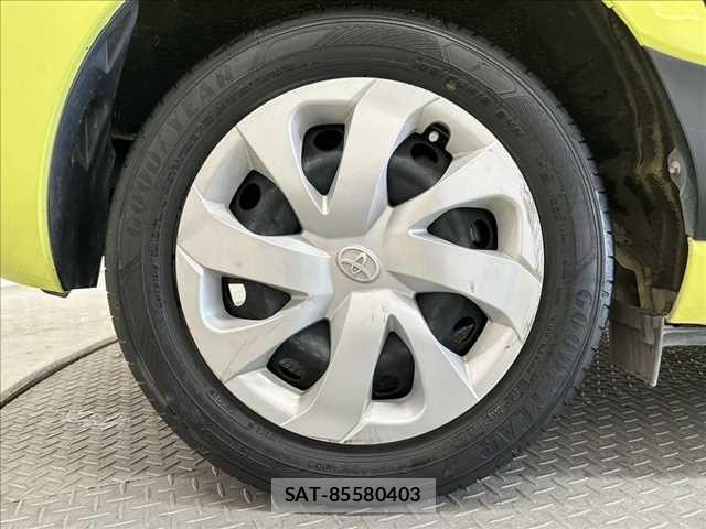 Toyota SIENTA 2015-07 7620103-17
