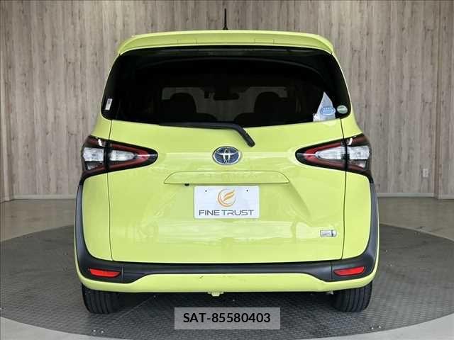 Toyota SIENTA 2015-07 7620103-21