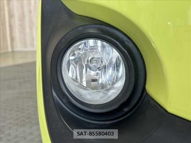 Toyota SIENTA 2015-07 7620103-28