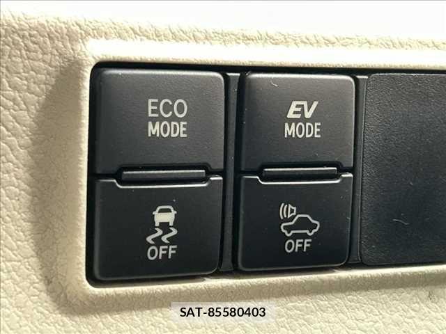 Toyota SIENTA 2015-07 7620103-8