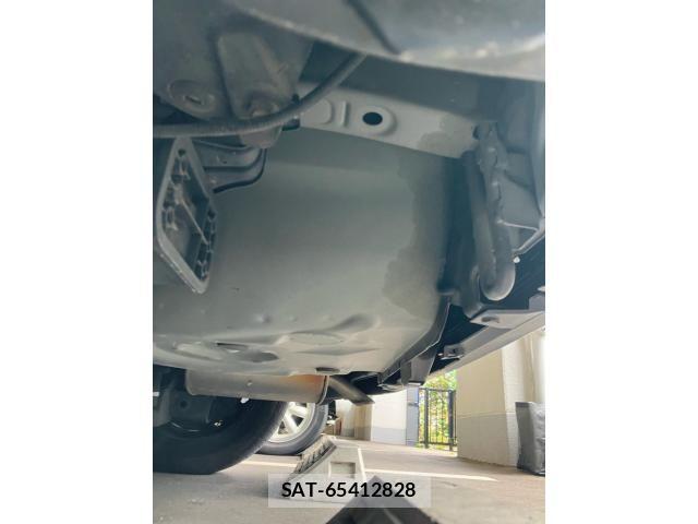 Toyota SIENTA 2018-10 7620105-12