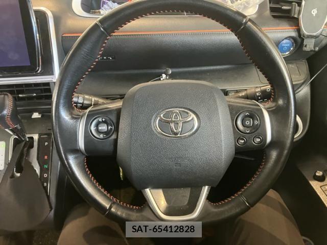 Toyota SIENTA 2018-10 7620105-16