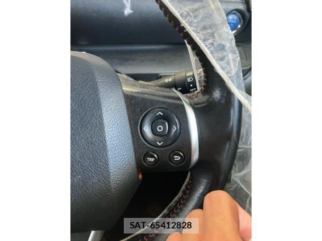 Toyota SIENTA 2018-10 7620105-17