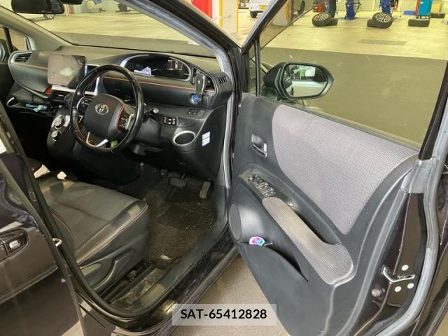 Toyota SIENTA 2018-10 7620105-5