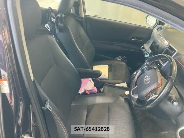 Toyota SIENTA 2018-10 7620105-6