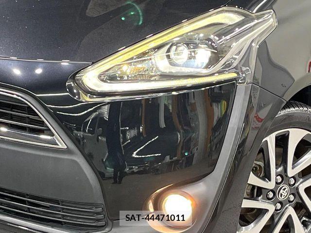 Toyota SIENTA 2015-09 7620099-12