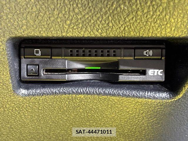 Toyota SIENTA 2015-09 7620099-6