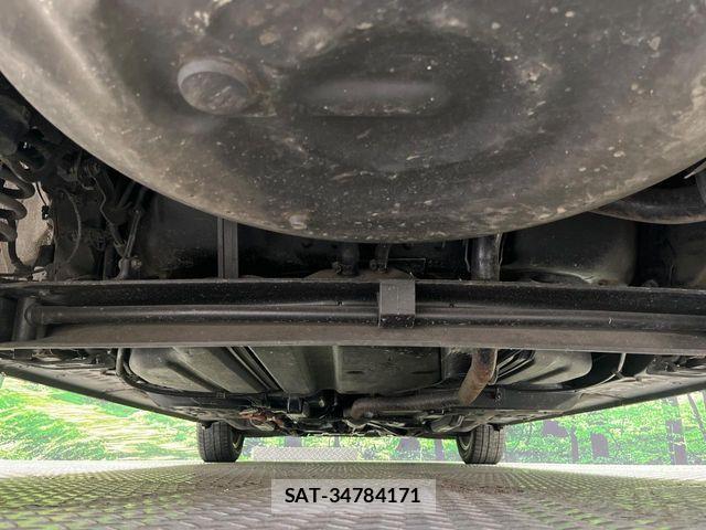 Toyota SIENTA 2016-01 7620101-19