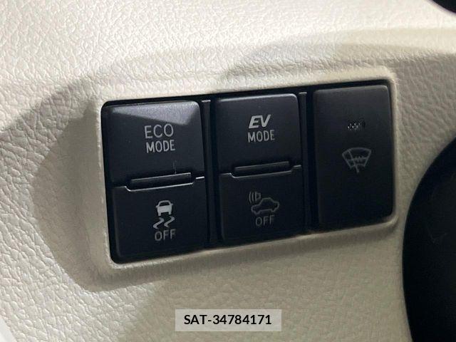 Toyota SIENTA 2016-01 7620101-5