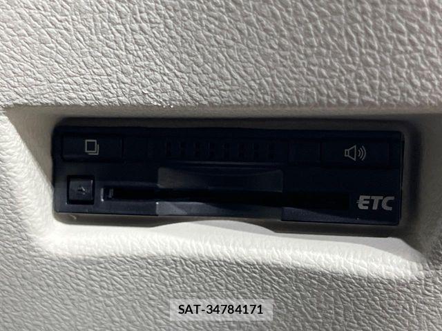 Toyota SIENTA 2016-01 7620101-7