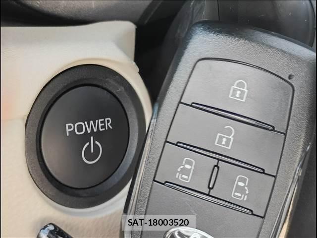 Toyota SIENTA 2024-11 7620066-15