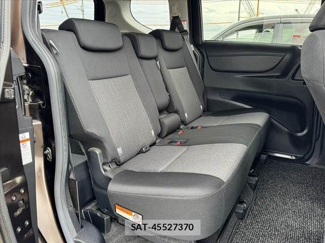 Toyota SIENTA 2019-09 7620082-19