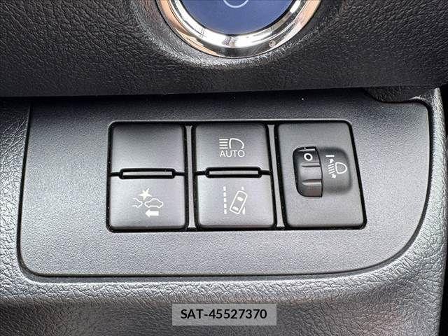 Toyota SIENTA 2019-09 7620082-25