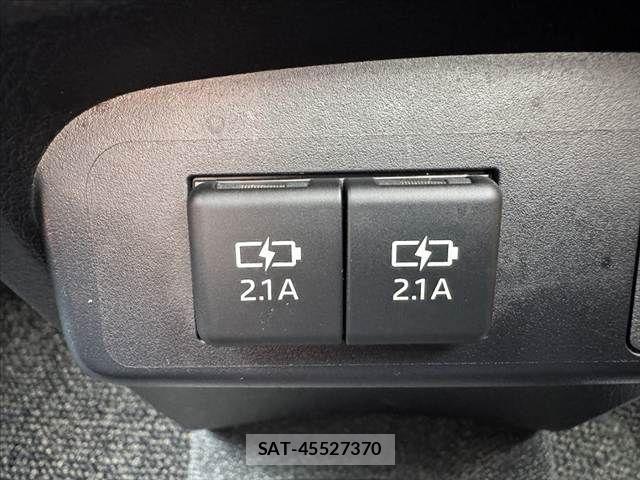 Toyota SIENTA 2019-09 7620082-29