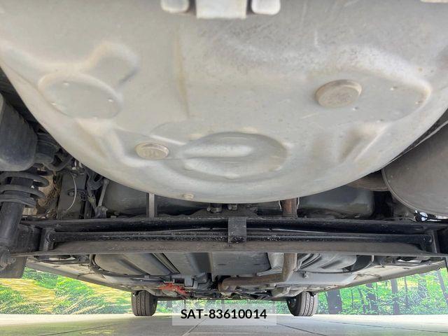 Toyota SIENTA 2018-10 7620091-19