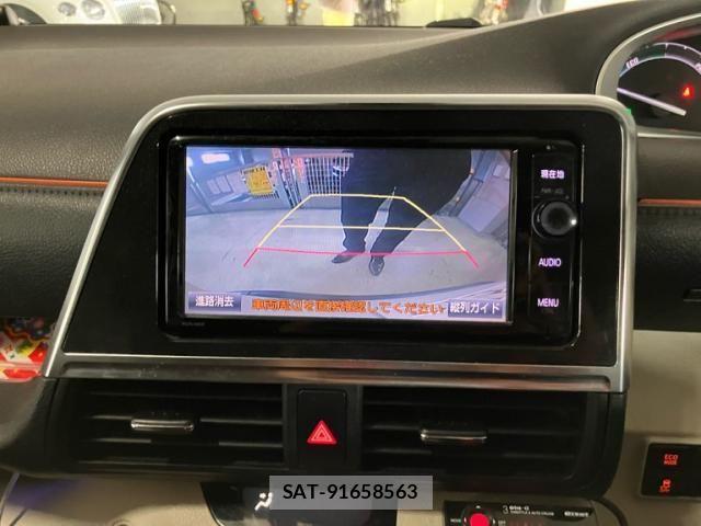 Toyota SIENTA 2015-11 7620111-16