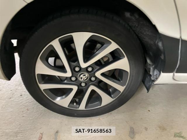 Toyota SIENTA 2015-11 7620111-7