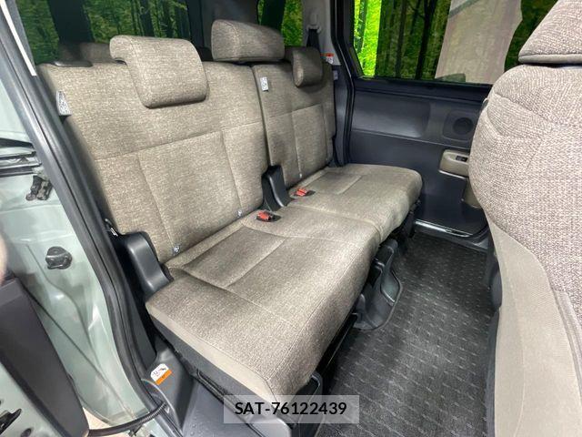 Toyota SIENTA 2023-09 7620047-9