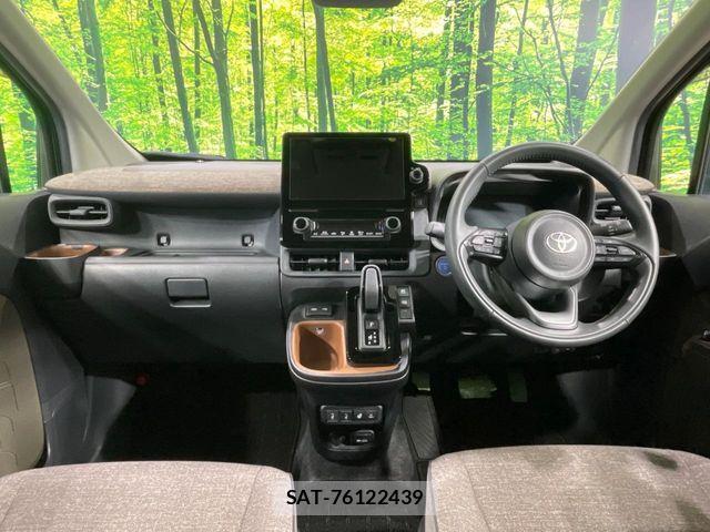 Toyota SIENTA 2023-09 7620047-1
