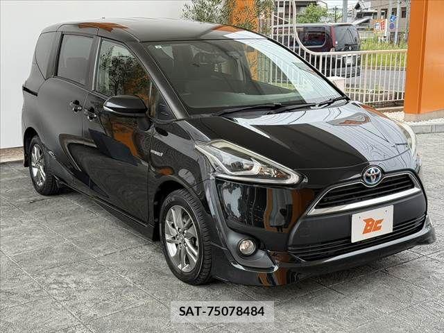Toyota SIENTA 2017-06 7620090-9