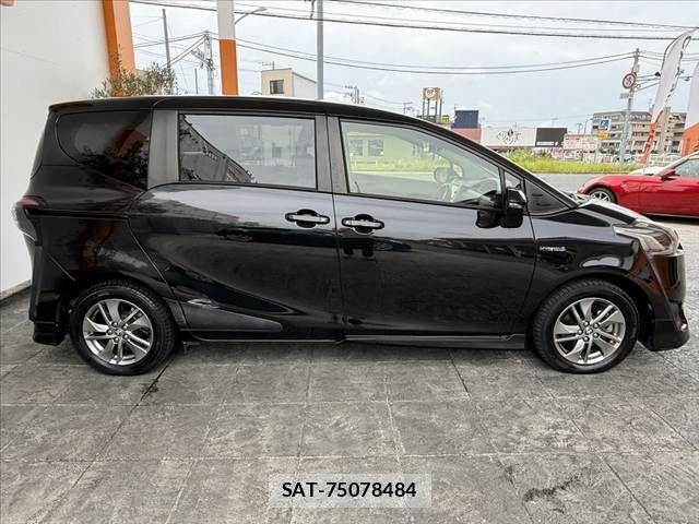 Toyota SIENTA 2017-06 7620090-10