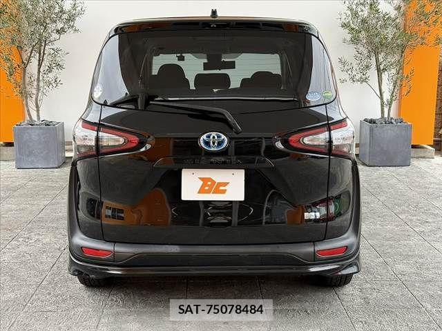 Toyota SIENTA 2017-06 7620090-13
