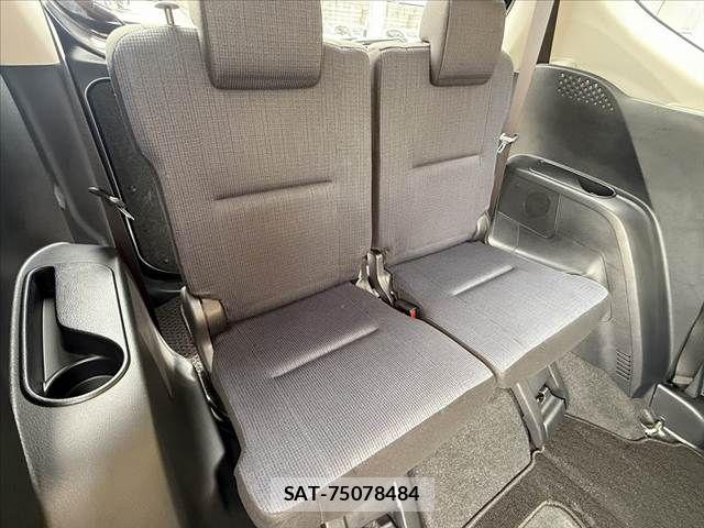 Toyota SIENTA 2017-06 7620090-19