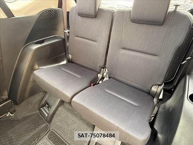 Toyota SIENTA 2017-06 7620090-20