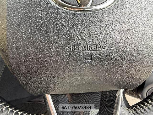 Toyota SIENTA 2017-06 7620090-26