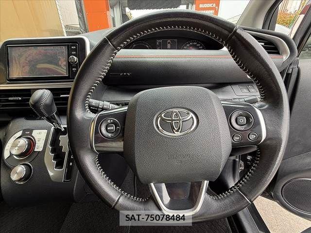 Toyota SIENTA 2017-06 7620090-28