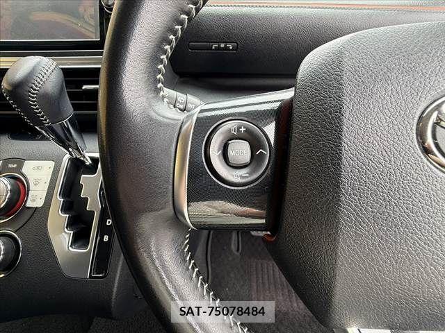 Toyota SIENTA 2017-06 7620090-29