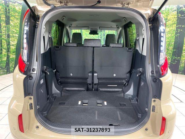 Toyota SIENTA 2023-10 7620045-10