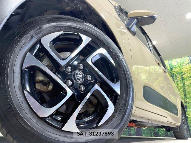 Toyota SIENTA 2023-10 7620045-13
