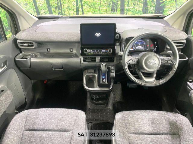 Toyota SIENTA 2023-10 7620045-1
