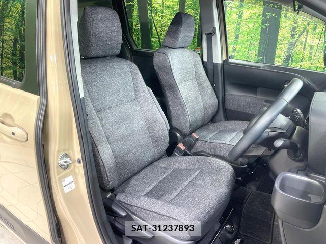 Toyota SIENTA 2023-10 7620045-7