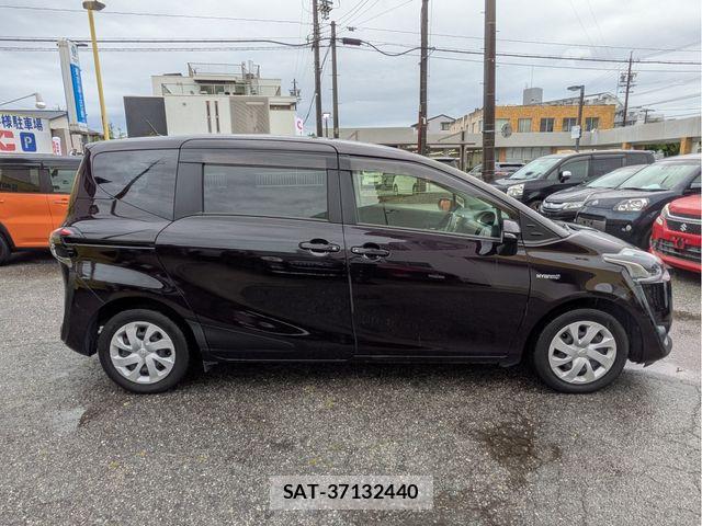 Toyota SIENTA 2017-09 7620102-20