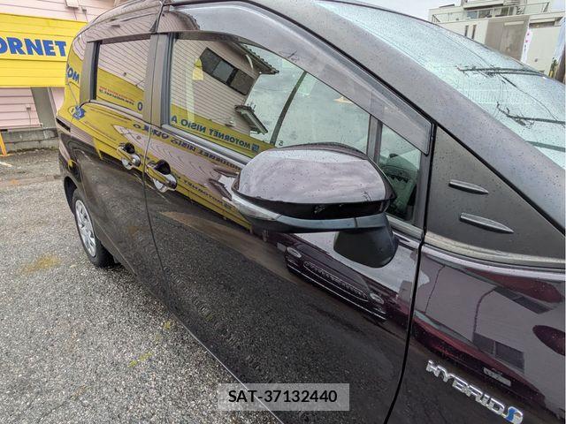 Toyota SIENTA 2017-09 7620102-23