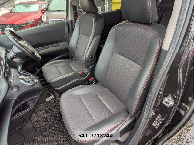 Toyota SIENTA 2017-09 7620102-3