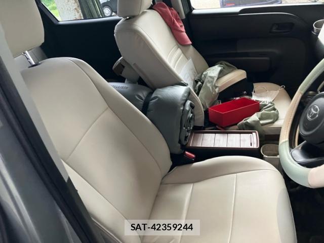 Toyota SIENTA 2022-12 7620069-11