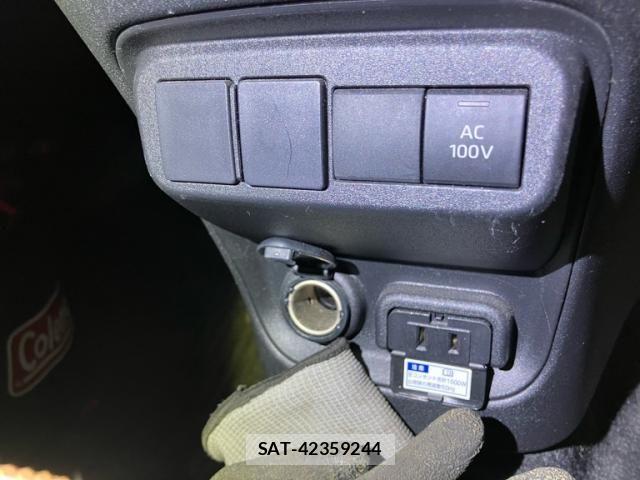 Toyota SIENTA 2022-12 7620069-19