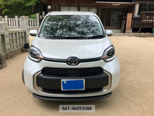 Toyota SIENTA 2024-10 7620050-1