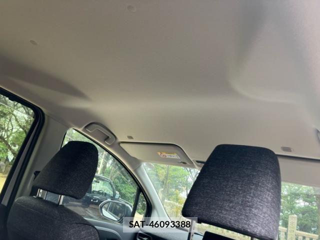 Toyota SIENTA 2024-10 7620050-20